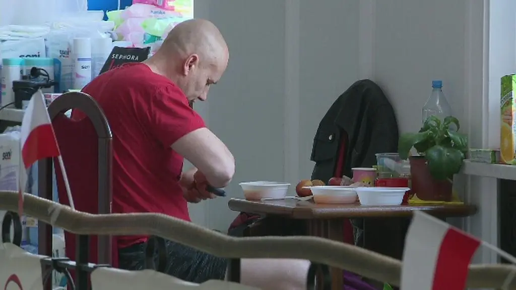 Żalek się tłumaczy ojciec niepełnosprawnych wyciska sok