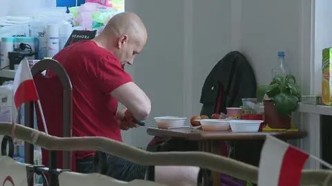 Żalek się tłumaczy ojciec niepełnosprawnych wyciska sok