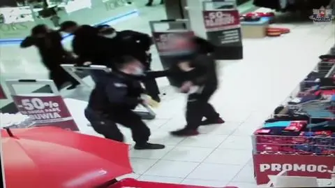 Nie mieli maseczek, mieli zaatakować policjanta i strażnika miejskiego. Rodzeństwo stanie przed sądem
