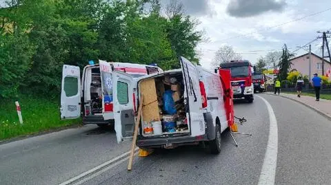 Zjechał ze swojego pasa, zginął po zderzeniu z ciężarówką