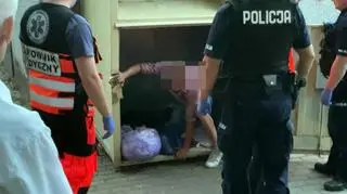 Mężczyzna wyszedł z pojemnika o własnych siłach 