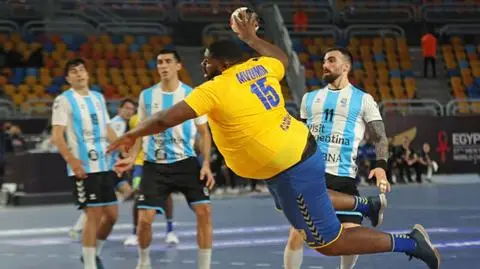 Poważna nadwaga mu nie przeszkadza. Uczestnik mistrzostw świata gwiazdą sieci