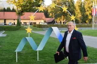 Minister spraw zagranicznych Zbigniew Rau podczas wypowiedzi dla mediów w mieście Kranj w Słowenii