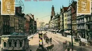 Tory tramwajowe i publiczna toaleta na Rynku