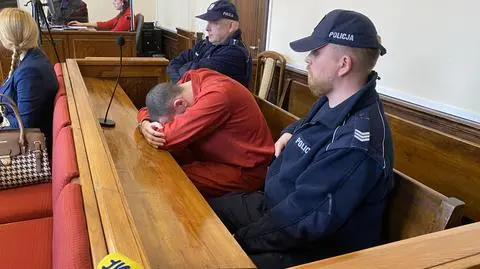 "To była demonstracja". Oskarżony o zabicie prezydenta Adamowicza zerwał policjantowi pagon