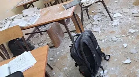 Tynk runął na uczniów. "Jeden zdążył odskoczyć, drugi nie"