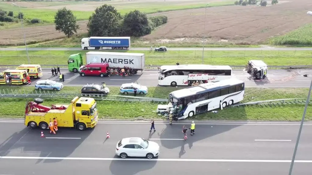  WYPADEK AUTOKAR
