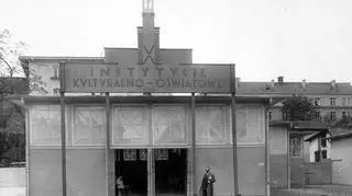 Pawilon Instytucji Kulturalno-Oświatowych