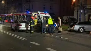 Potrącił pieszego, potem spowodował kolizję