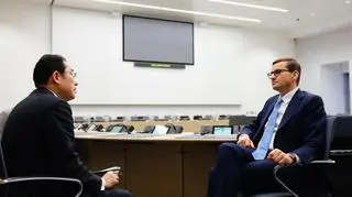 Premier Japonii Fumio Kishida i premier Mateusz Morawiecki rozmawiali w Brukseli