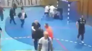 Pseudokibice przerwali turniej