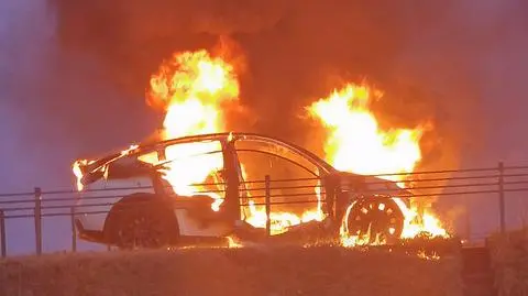 Pożar samochodu elektrycznego na A1