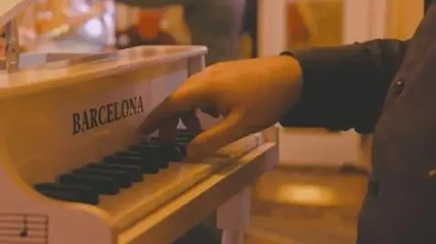 Konsulat w Nowym Jorku kolęduje z muzykami polskiego pochodzenia