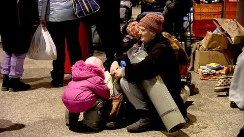 "Taka skala napływu wymaga przeorganizowania całego państwa". Jak wygląda pomoc uchodźcom 