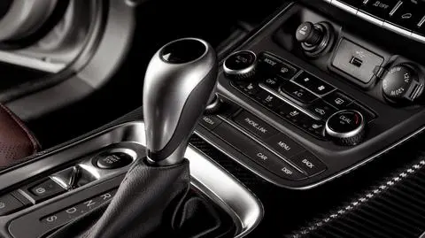 "Dzwonek alarmowy dla konkurentów". Koncerny reagują na obniżki cen Tesli