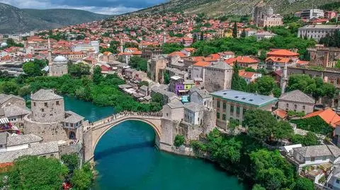 Wjazd tylko z negatywnym wynikiem testu. Kolejny kraj wprowadza ograniczenia