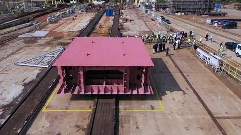 Stępka w trakcie uroczystości w 2017 roku w Stoczni Szczecińskiej