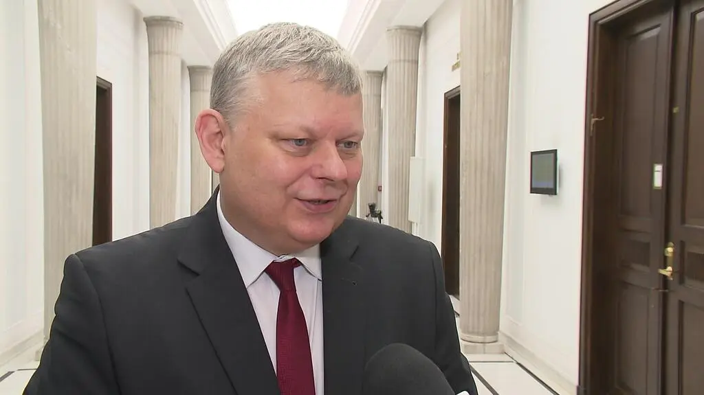 "Skoro zrezygnował, to znaczy, że lepiej, żeby zrezygnował"