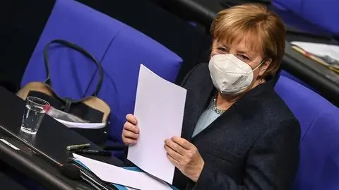 Merkel: widzimy, jak wiele osób umiera, więc wiemy, ile istnień szczepionka może uratować