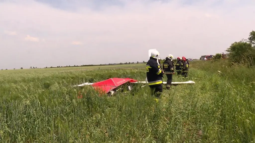 Szybowiec spadł pionowo na ziemię