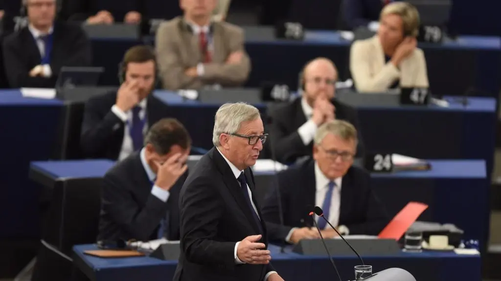 Juncker: uchodźcy to tylko 011 proc