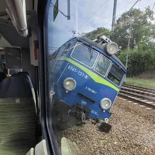 Pod Skierniewicami doszło do zderzenia dwóch pociągów
