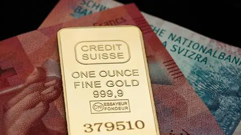 Wysyp pamiątek po Credit Suisse. Prawie tysiąc złotych za czapkę