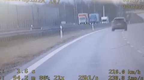 Gnał 225 km/h na drodze ekspresowej. Prawa jazdy już nie ma