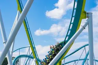 Kolejka górska Fury 325 (zdjęcie ilustracyjne)