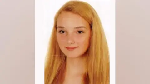 Policja szuka Nikoli Gałuzy. Ma 16 lat, wyszła z placówki opiekuńczej