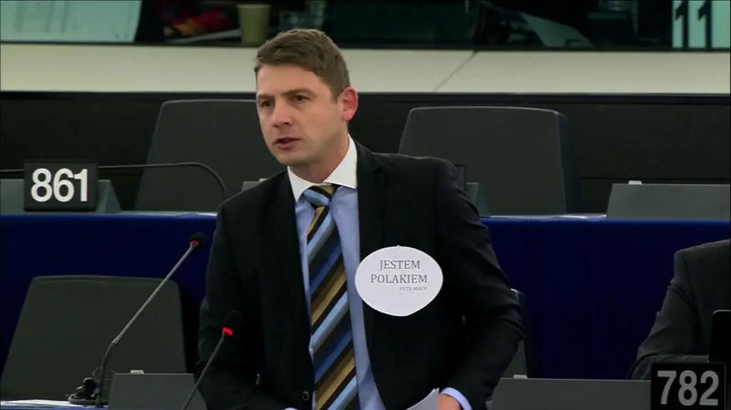 Mach: dzisiaj powinniśmy stanąć u boku Polski, która pada ofiarą niesprawiedliwych wyroków 