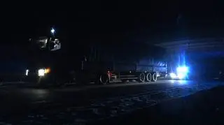 Wypadek na S7. Dachował bus, sześć osób w szpitalu 