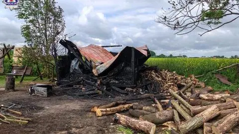 Spłonął drewniany spichlerz, w środku znaleziono ciało mężczyzny