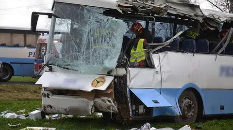 Autobus zjechał do rowu 