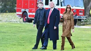 14-letni Barron Trump z rodzicami