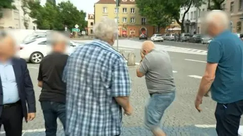 Awantura w czasie wizyty Jarosława Kaczyńskiego w Łowiczu. Relacja reportera TVN24 Piotra Borowskiego