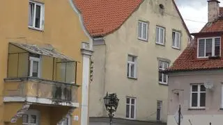 Górowo Iławeckie. Pruskie kamienice jakby wyjęte z peerelu