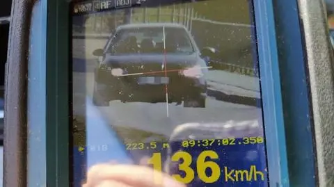 18-latek pędził w terenie zabudowanym z prędkością 136 km/h