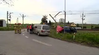 Małopolskie. Śmiertelny wypadek na torach, samochód wjechał pod pociąg