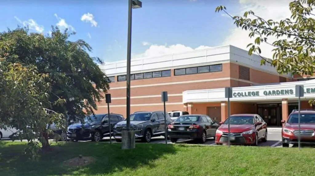 College Gardens Elementary School w Rockville