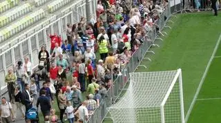 Zwiedzają stadion w Gdańsku