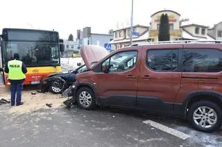 Z ustaleń wynika, że kierowca bmw nie ustąpił pierwszeństwa 