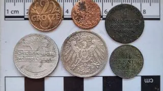 Monety znalezione podczas poszukiwań na terenie Fortu VII w Poznaniu