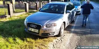 Doprowadził do zderzenia z audi i uciekł. Policja ruszyła za nim