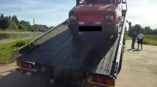 Wyciąganie auta trwało około 50 minut 
