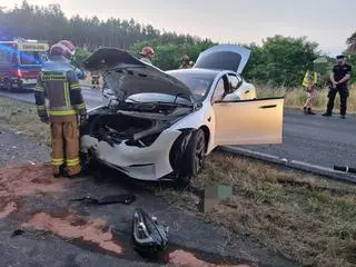 Zderzenie radiowozu z teslą w Święciechowej