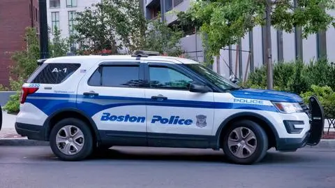 policja usa boston shutterstock_2190682559