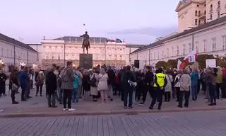 W Warszawie protestowano przed Pałacem Prezydenckim