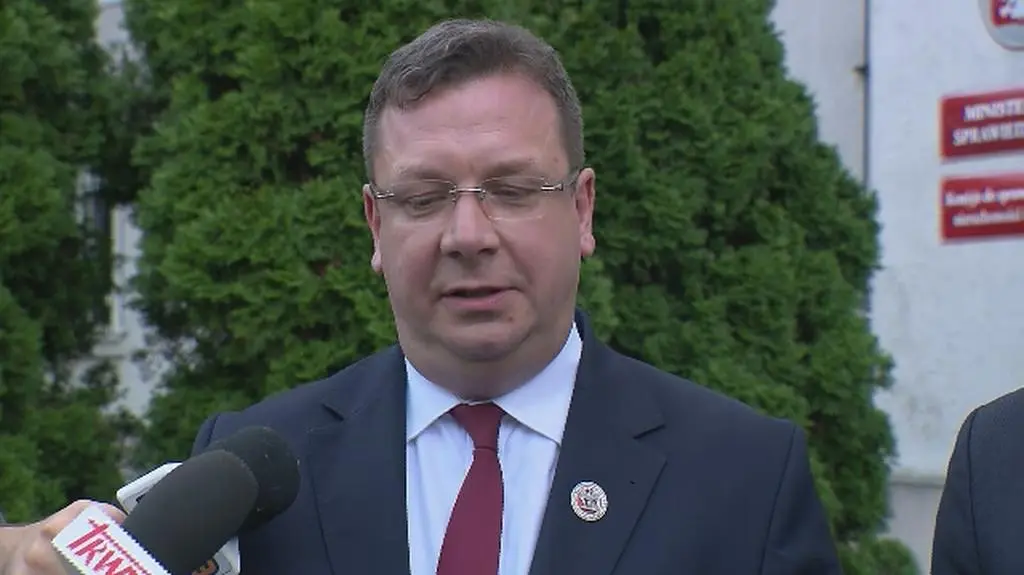 Wójcik: nie ma problemu ujawnić dokumenty ale jest problem techniczny