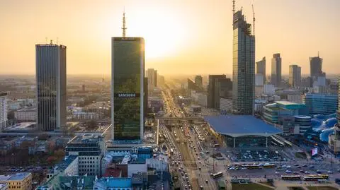 Polska gospodarka ma rosnąć, tak jak i bezrobocie. Najnowsze prognozy